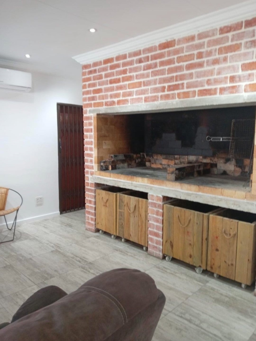 4 Bedroom Property for Sale in Noorsekloof Eastern Cape